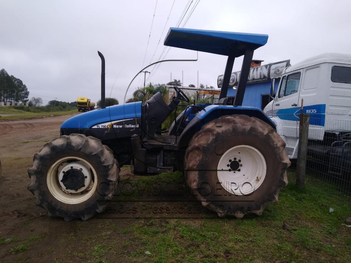 TRATOR NEW HOLLAND TL 75 E