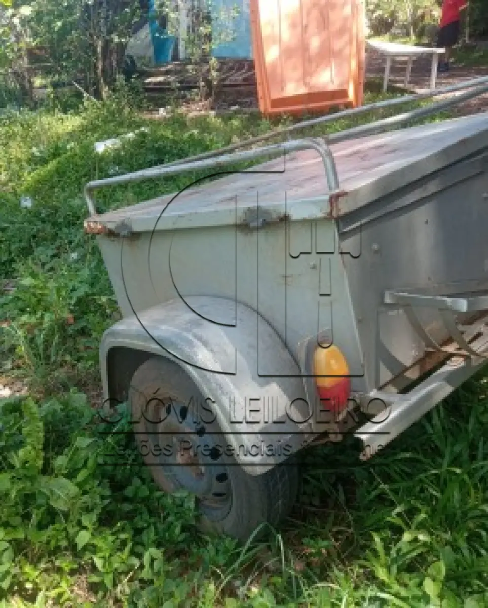 LOTE 002 - UM REBOQUE, MARCA R/ENGATCAR F500 2008/2008