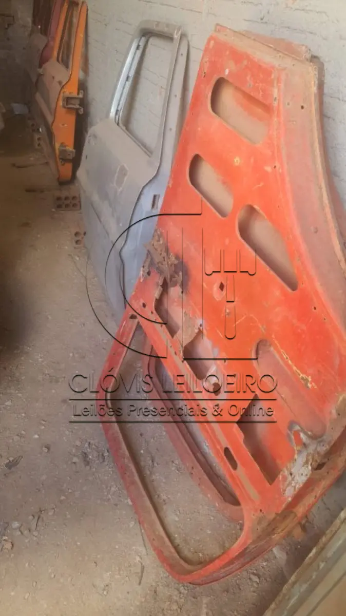 LOTE 029 - 10(DEZ) PORTAS, para caminhonete, marca Ford, modelo F- 1000.