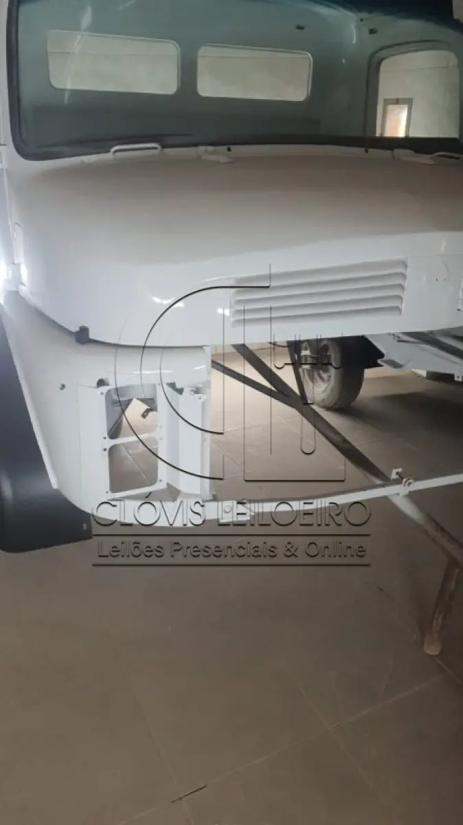 LOTE 013 - QUATRO CABINES, marca Mercedes , para caminhão 1113