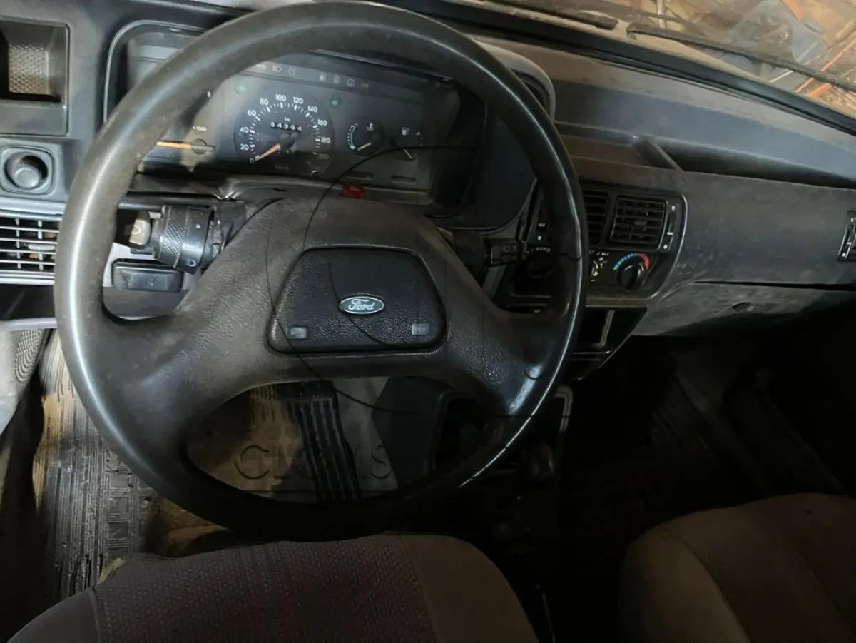 LOTE 001 - UM VEICULO FORD VERONA GLX, PLACA ICA 6655