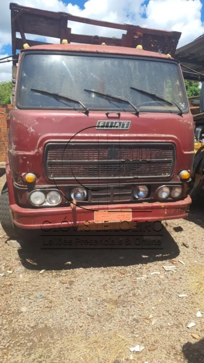 LOTE 019 - UM CAMINHÃO, marca Fiat 120SL, PLACA: IFF-1575