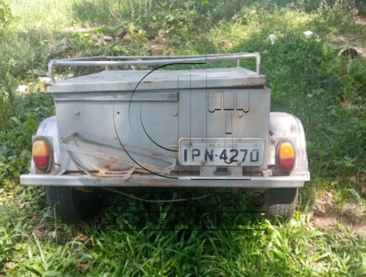 LOTE 001 - UM REBOQUE, MARCA R/ENGATCAR F500 2008/2008