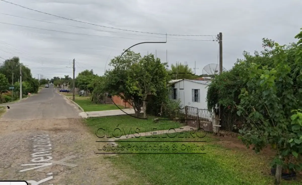 LOTE 001 - UM TERRENO DE 305 M², MATR. 9.602