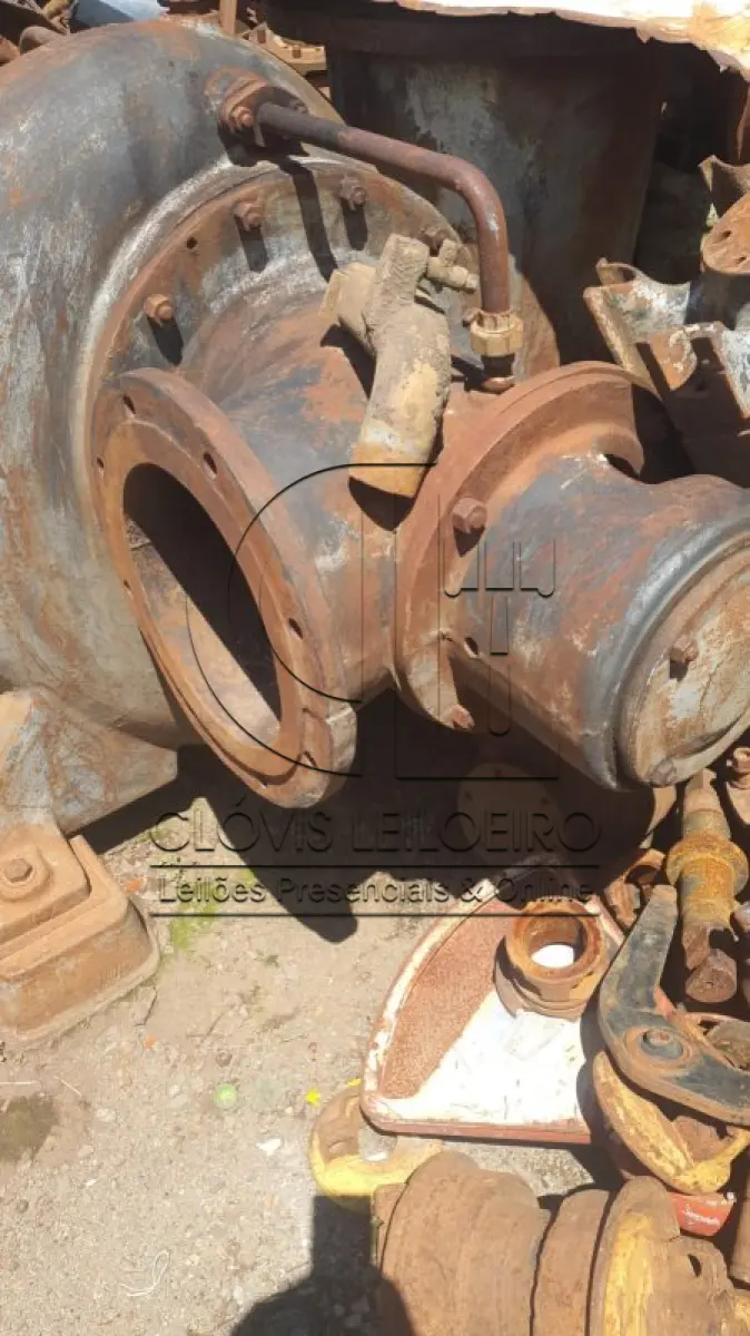 LOTE 017 - UMA BOMBA, marca Merlin, duas (02) sucção