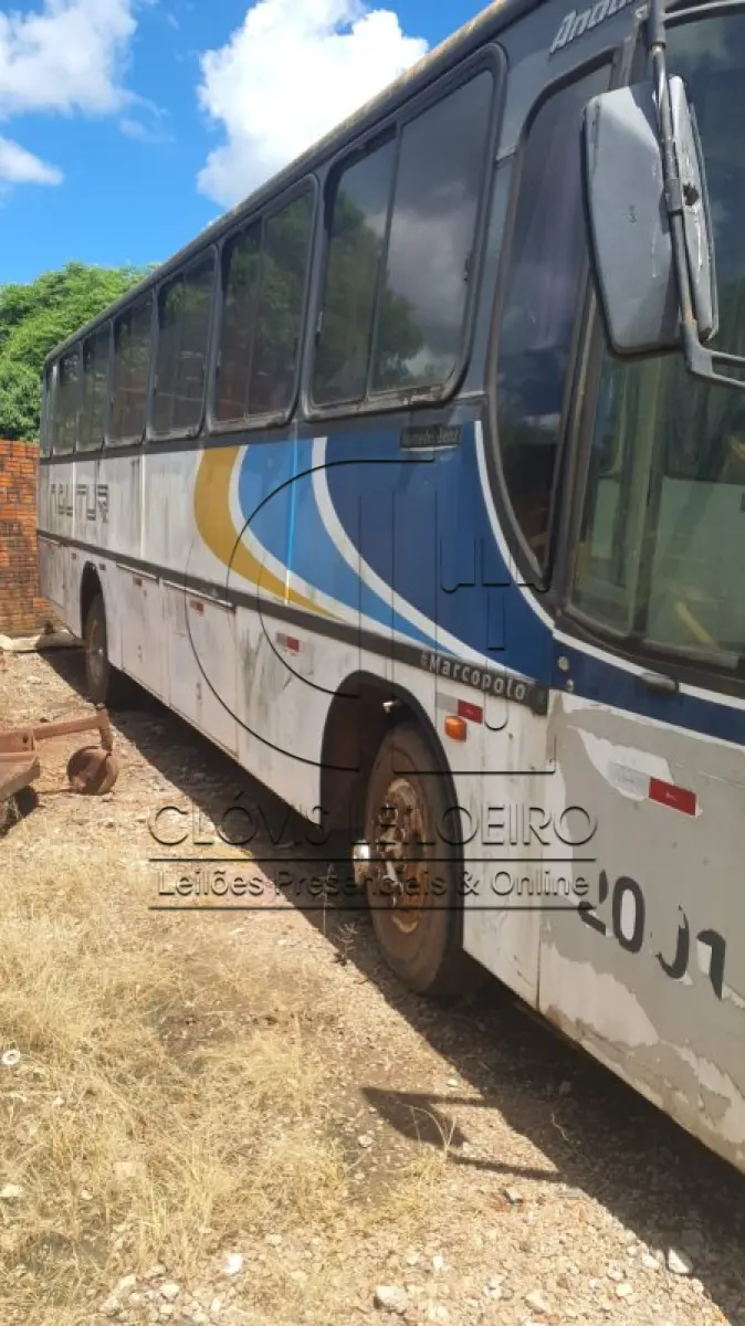 LOTE 020 - UM ONIBUS, marca M. Benz OF1113, Ano/Mod. 1986