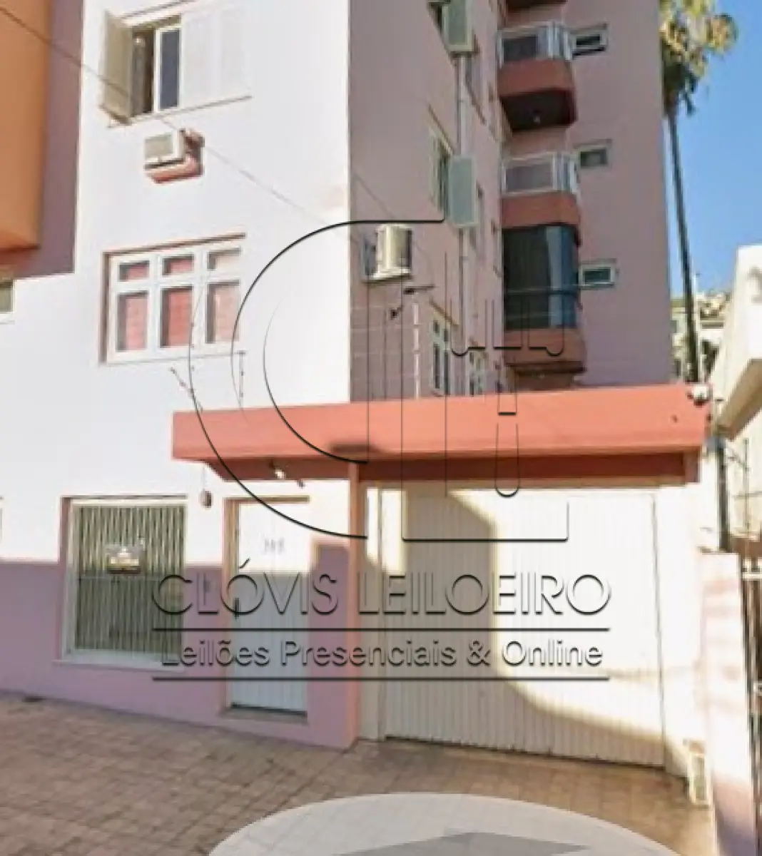 LOTE 003 - UM BOX GARAGEM NO EDIFICIO CAMILA, ALEGRETE- RS