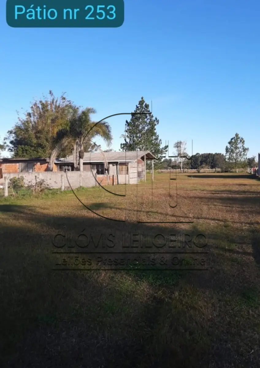 LOTE 001 - UM TERRENO LOCALIZADO NO SITIO SANTA CRUZ, MATR 76.086