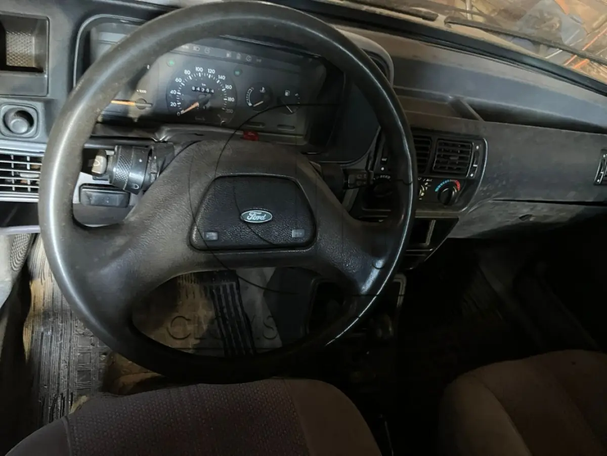 LOTE 001 - UM VEICULO FORD VERONA GLX, PLACA ICA 6655