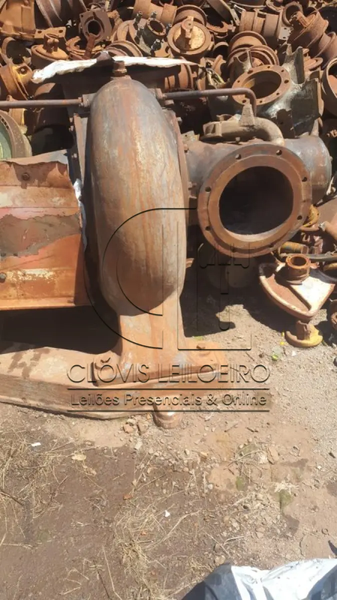 LOTE 017 - UMA BOMBA, marca Merlin, duas (02) sucção