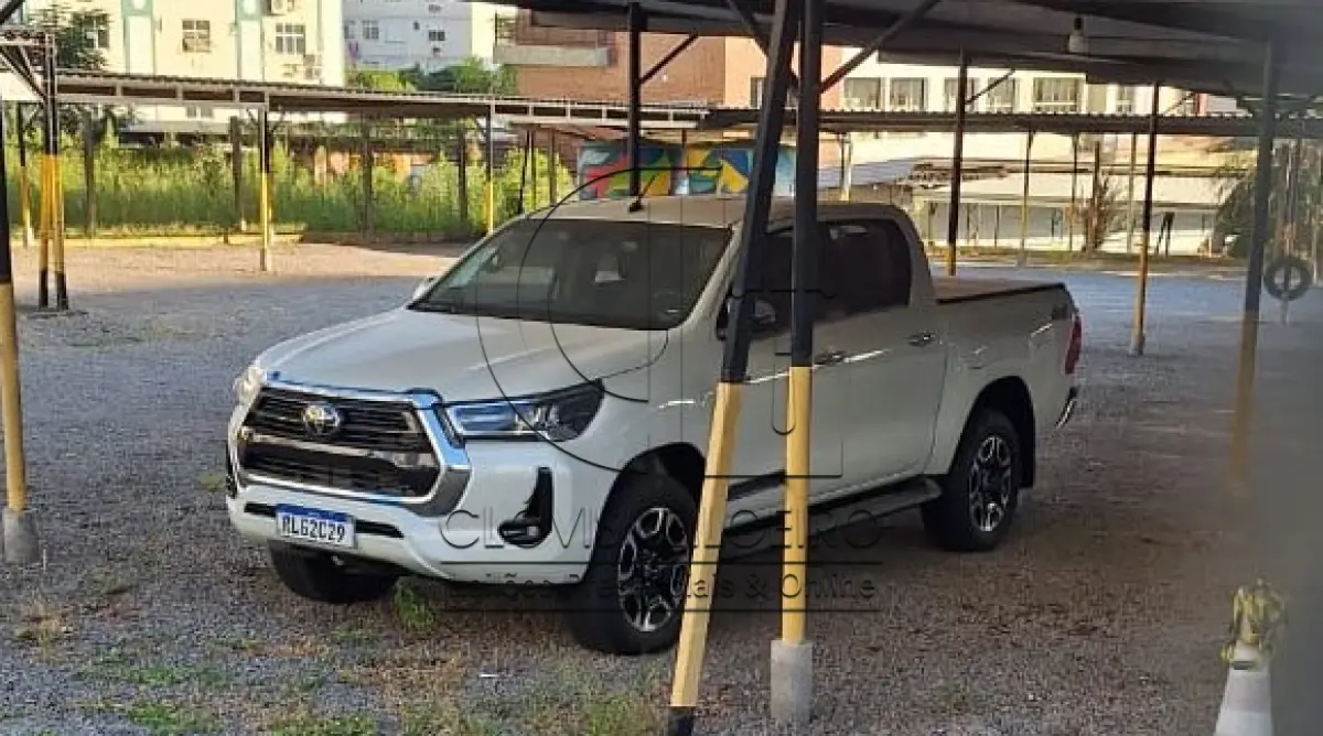 LOTE 003 - UMA CAMINHONETE TOYOTA HILUX, PLACA RLG2C29