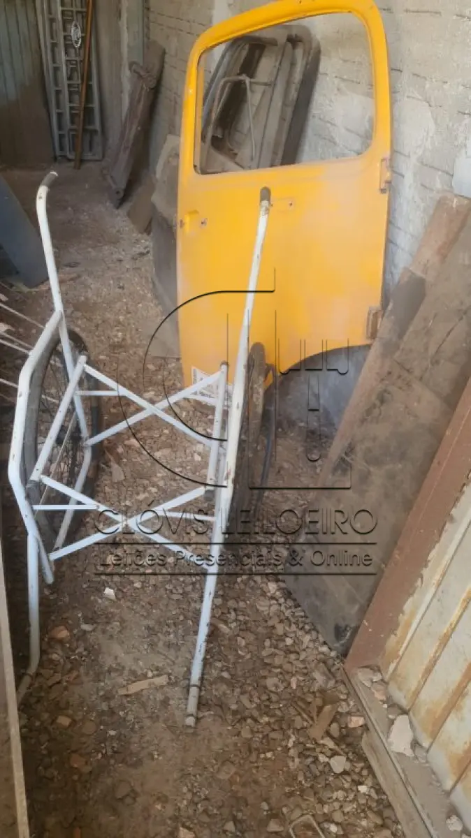 LOTE 029 - 10(DEZ) PORTAS, para caminhonete, marca Ford, modelo F- 1000.