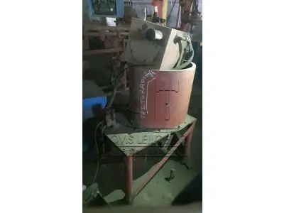 Uma máquina trituradora de pó de fluxo de soldagem