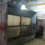 UMA CORTINA D’AGUA PARA PINTURA COM EXAUSTORES, N° 0089X.