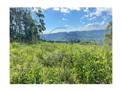 LOTE 001 - Uma Fração de terras de 140.000 m², Matr. 2.662 CRI Agudo