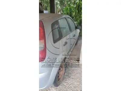 LOTE 003 - UM FORD FIESTA 1.6 FLEX, PLACA IMX 4038