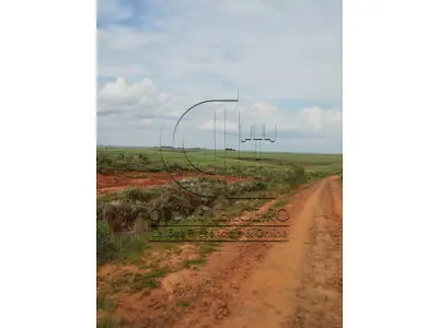 LOTE 001 - UMA FRAÇÃO DE TERRAS DE 53HA.60A.82CA EM CACEQUI - RS