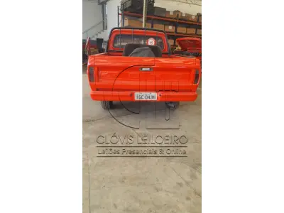 LOTE 004 - UMA CAMINHONETE, marca Ford, mod. F-1000, Placa IGC 0436