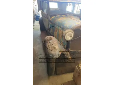 LOTE 011 - VEICULO ANTIGO, marca Ford, modelo Alcapone