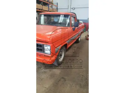 LOTE 005 - UMA CAMINHONETE, marca Ford, modelo F-1000 Placa IFI 6641