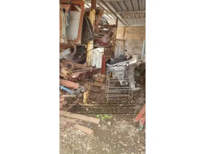 LOTE 018 - PORTAS E PARACHOQUES, para veículos, em um lote