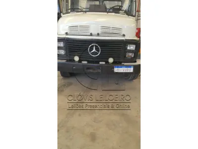 LOTE 001 - UM CAMINHÃO, marca M. Benz L2213