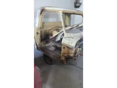 LOTE 012 - QUATRO CABINE para Camionete F-100 