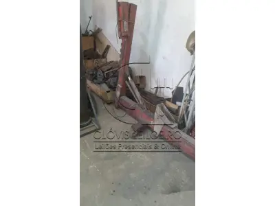 LOTE 031 - UM CYBORG, marca Skaay, com capacidade 21 toneladas