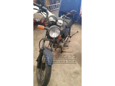 LOTE 006 - UMA MOTOCICLETA, marca Honda, CG 125 TITAN ES, Placa IJJ -8019