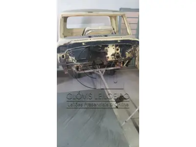 LOTE 012 - QUATRO CABINE para Camionete F-100 