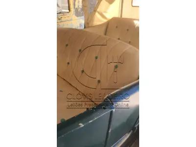 LOTE 010 - VEICULO ANTIGO, Marca Ford, 4 portas, USA