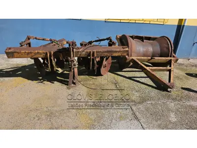 LOTE 001 - UMA TAIPADERA MARCA BOELTER