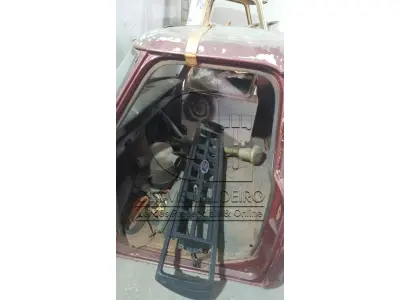 LOTE 012 - QUATRO CABINE para Camionete F-100 