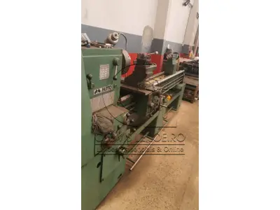 LOTE 007 - UM TORNO, mecânico marca Mitto