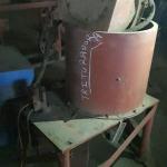 UMA MÁQUINA TRITURADORA DE PÓ DE FLUXO DE SOLDAGEM